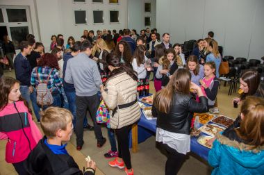 Otvori galeriju predavanje-pater-ivana-ike-mandurica_10.jpg