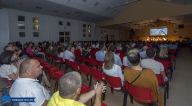 Otvori galeriju ne-lomite-napukle-trske_07.jpg