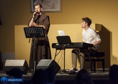 Otvori galeriju ne-lomite-napukle-trske_15.jpg