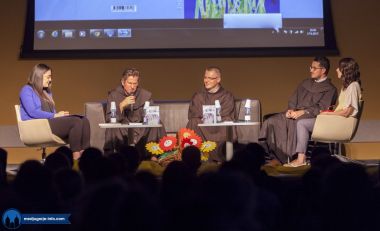 Otvori galeriju ne-lomite-napukle-trske_18.jpg