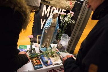 Otvori galeriju u-new-yorku-neustrasivi-katolici-zapoceli-herojsku-molitvu_09.jpg