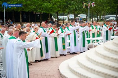 Otvori galeriju zapocela-duhovna-za-svecenike-2.jpg