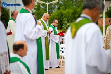 Otvori galeriju zapocela-duhovna-za-svecenike-7.jpg