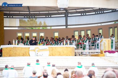 Otvori galeriju zapocela-duhovna-za-svecenike-8.jpg