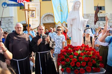 Otvori galeriju citluk-procesija-medugorje-2.jpg