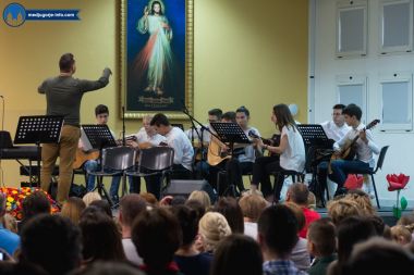 Otvori galeriju proslava-majcinog-dana-u-medugorju_07.jpg