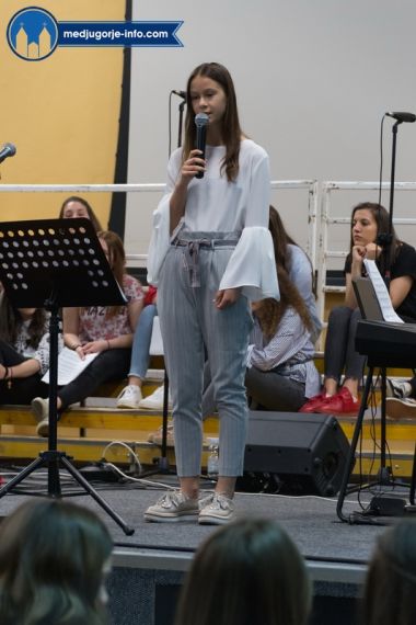 Otvori galeriju proslava-majcinog-dana-u-medugorju_09.jpg