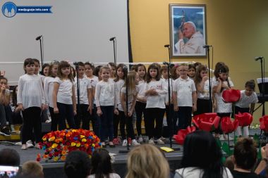 Otvori galeriju proslava-majcinog-dana-u-medugorju_12.jpg