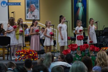 Otvori galeriju proslava-majcinog-dana-u-medugorju_14.jpg