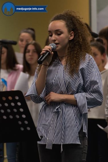 Otvori galeriju proslava-majcinog-dana-u-medugorju_23.jpg