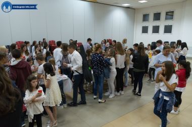 Otvori galeriju proslava-majcinog-dana-u-medugorju_28.jpg