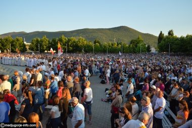 34-obljetnica-gospinih-ukazanja_36.jpg