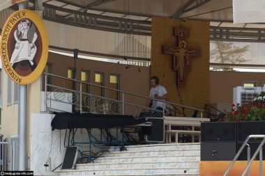 Otvori galeriju pripreme-za-27-festival-mladih_6.jpg