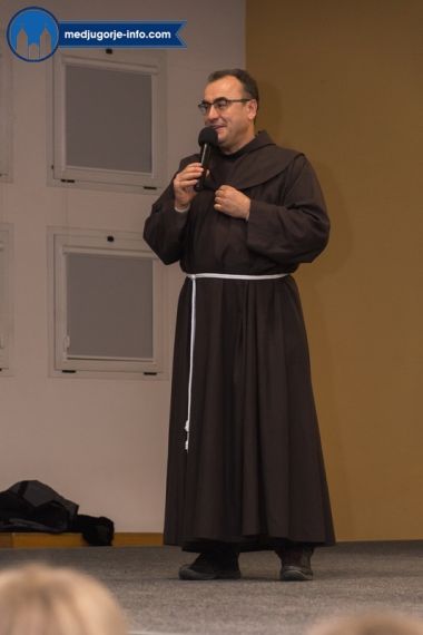 Otvori galeriju korizmeni-susret-zupljana_05.jpg