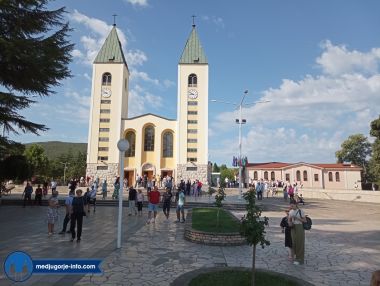 Otvori galeriju 1000181540.jpg