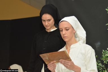 Otvori galeriju Kazalisna-predstava-uciteljice_20.JPG