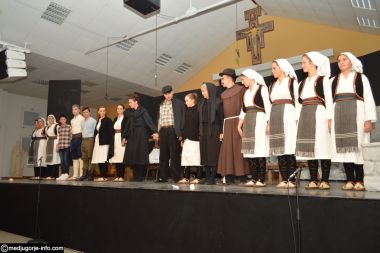 Otvori galeriju Kazalisna-predstava-uciteljice_35.JPG