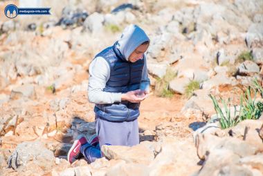 Otvori galeriju medjugorje-live-molitve-devetnice-na-brdu-ukazanja_08.jpg