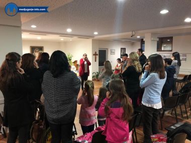 Otvori galeriju zajednica-vjera-i-svjetlo_2.jpg