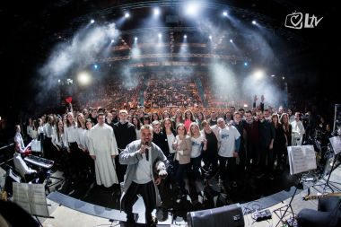 Otvori galeriju Koncert-Progledaj-srcem_1.jpg