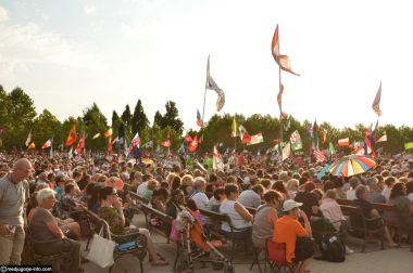 Otvori galeriju 27-mladifest-medugorje_06.JPG