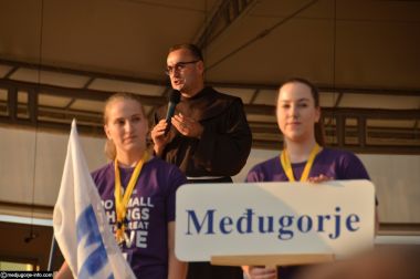 Otvori galeriju 27-mladifest-medugorje_07.JPG