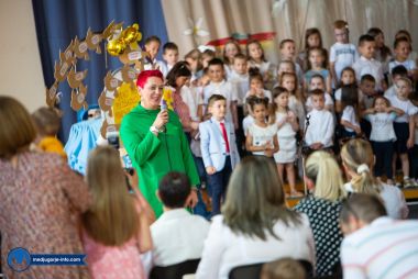 Otvori galeriju majcin-dan-vrtic-2022_01.jpg