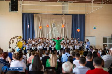 Otvori galeriju majcin-dan-vrtic-2022_06.jpg