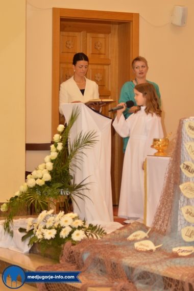 prva-sveta-pricest-u-medugorju_10.jpg