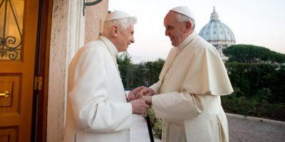 Papa Benedikt XVI: Katolička crkva ne odobrava proslave Noći vještica