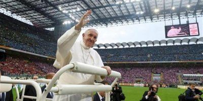 Papa Franjo mladima: Obećajte Isusu da nikada nećete maltretirati svoje vršnjake!