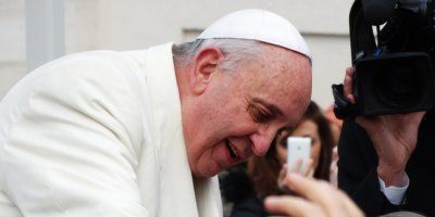 Papa Franjo: Bog nas ljubi beskonačnom ljubavlju, ne zato što smo to zaslužili, nego jer je on sama ljubav