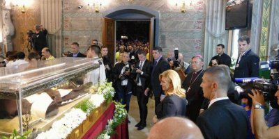 Predsjednica Kolinda Grabar Kitarović pohodila relikviju tijela sv. Leopoloda Mandića u Splitu