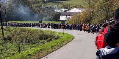 ČUDESNO: Poljska ujedinjena u molitvi krunici na granicama