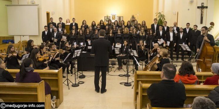 Akademski zbor Pro musica - Mostar i Komorni sastav Pro musica izveli su DONA EIS REQUIEM - PODAJ IM POKOJ u Međugorju