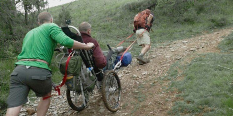 Što se dogodi kada dva najbolja prijatelja hodočaste putevima svetog Jakova s invalidskim kolicima