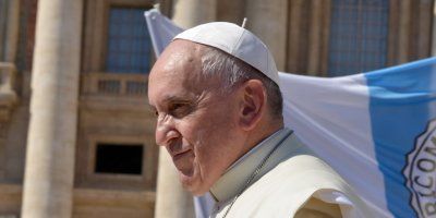 Papa: Pastir u teškim trenucima kada navali đavao, trpi, daruje svoj život i moli