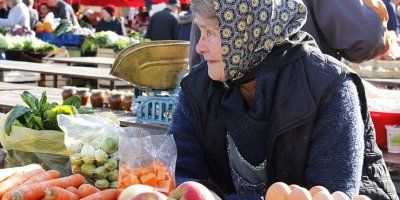 Facebook inicijativa: Kupujte na tržnicama umjesto u supermarketima jer su bakice zakon