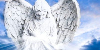 Zašto se anđeli prikazuju s krilima?