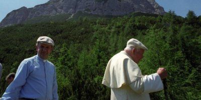 Osobni tajnik pape Ivana Pavla II svjedoči: &quot;Naučio je vrijednost molitve još kao dječak&quot;
