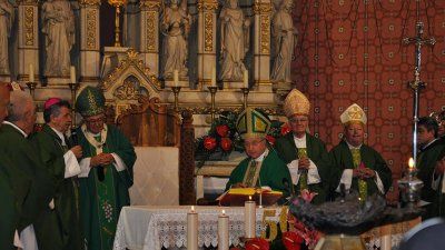 Nadbiskup Luigi Pezzuto u sarajevskoj katedrali proslavio svoju zlatnu Misu