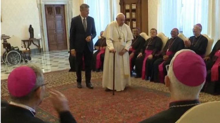 Papa Franjo: „Već tri dana mogu hodati“