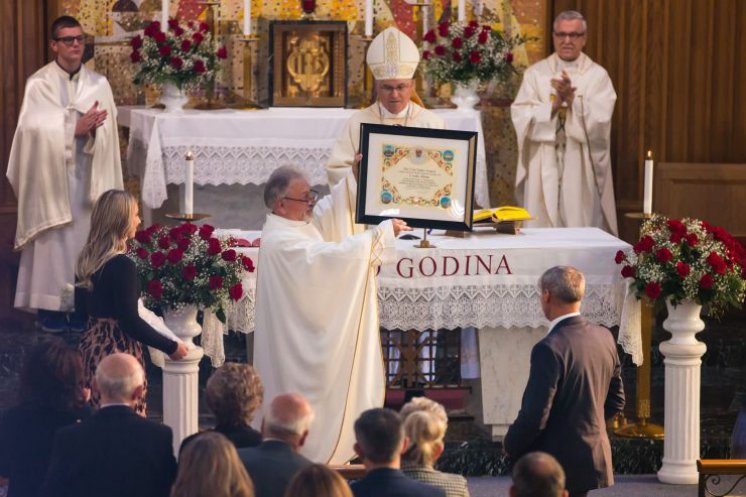 Veliki jubilej Hrvata u Clevelandu. Župa proslavila 120. rođendan, a svećenik četiri desetljeća svog djelovanja