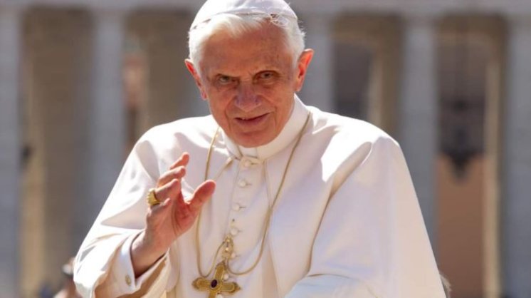 Sućut predsjednika HBK nadbiskupa Kutleše papi Franji u povodu smrti pape emeritusa Benedikta XVI.