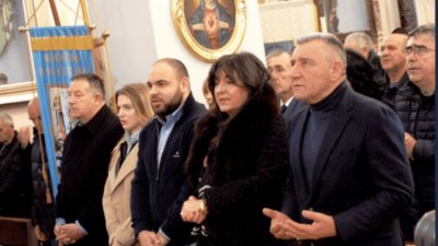 ZAVJETNI DAR General Ante Gotovina darovao je svojoj rodnoj župi Pakoštane 22 vitraja