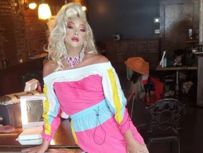 Gay Disco Empire – Američka mornarica potvrdila da koristi drag queen za privlačenje regruta