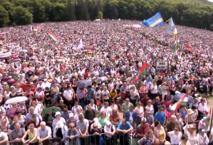 Stotine tisuća ljudi u Mađarskoj zazvali Duha Svetog na svijet: ‘Svijet treba nenaoružane proroke’