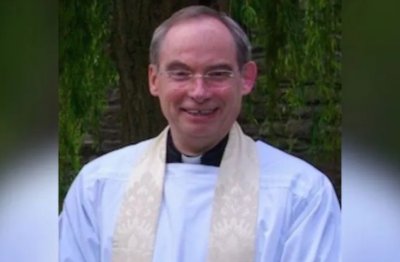 Anglikanski biskup iz Walesa prijeći će na katoličanstvo i služiti kao svećenik