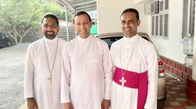 Ponosna majka u Indiji ima dva sina zaređene za biskupe