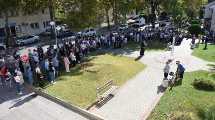 Brotnjaci se okupili u molitvi na Trgu žrtva Domovinskog rata